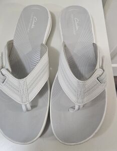 Clarks WhiteSandals with Cushioned Footbed